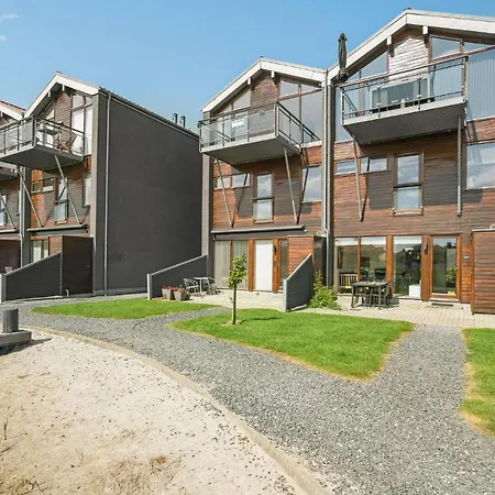 2 Bedroom Gorgeous In *