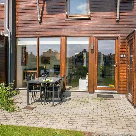 2 Bedroom Gorgeous In דירה