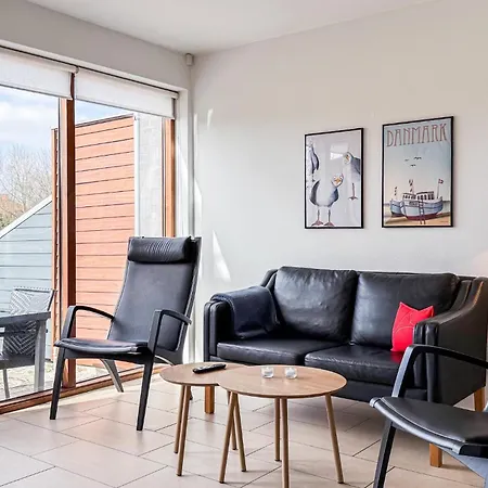2 Bedroom Gorgeous In Apartamento