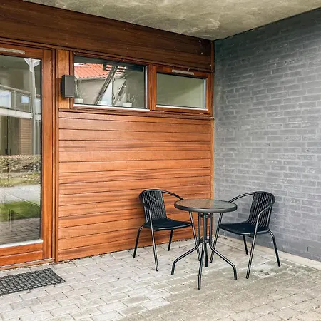 2 Bedroom Gorgeous In Апартаменты Богенсе